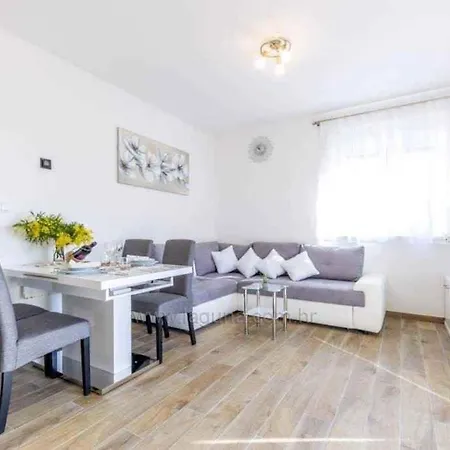Studio In 45750 Apartment Trogir